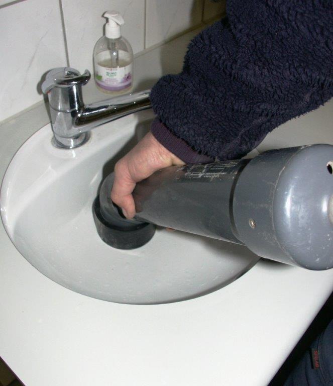 Dienstleistungen - Saniburki GmbH - Lupfig | Sanitär, Heizung, Haushaltsgeräte, Abläufe, Entkalkungsanlagen 13